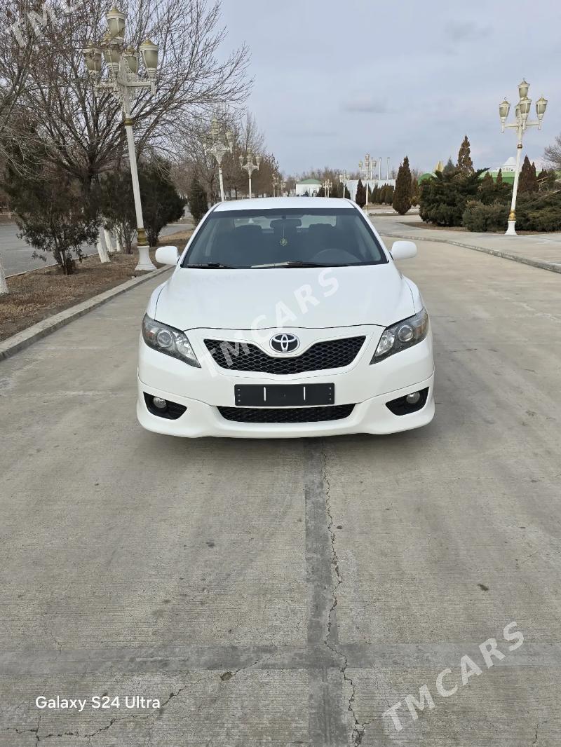 Toyota Camry 2010 - 210 000 TMT - Дашогуз - img 4