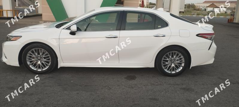 Toyota Camry 2018 - 320 000 TMT - Baýramaly - img 9