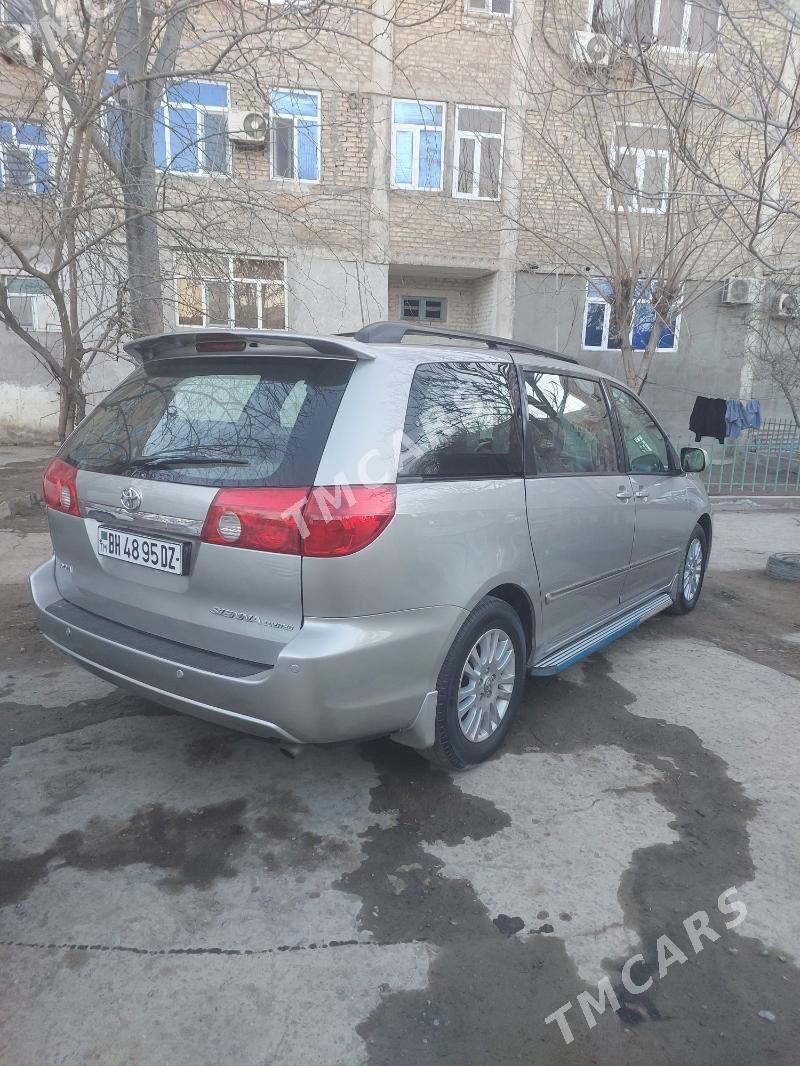 Toyota Sienna 2008 - 220 000 TMT - Дашогуз - img 3