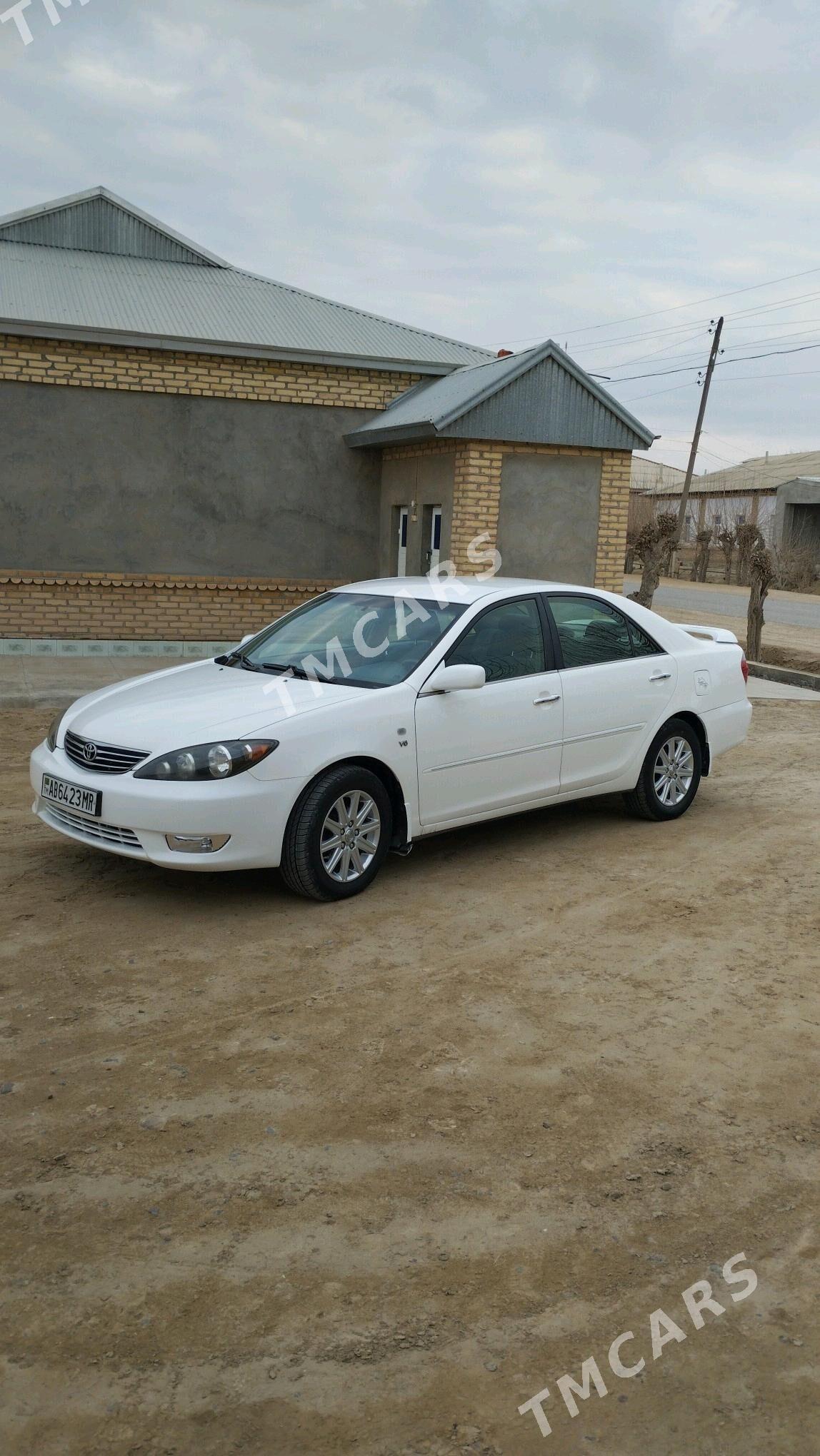 Toyota Camry 2005 - 170 000 TMT - Ёлётен - img 2