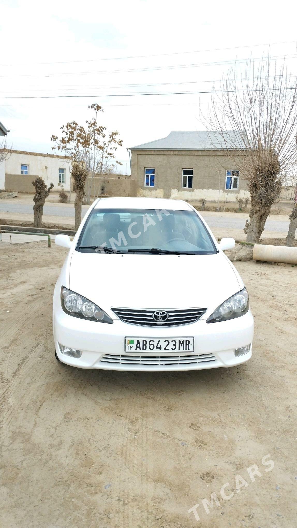 Toyota Camry 2005 - 170 000 TMT - Ёлётен - img 4