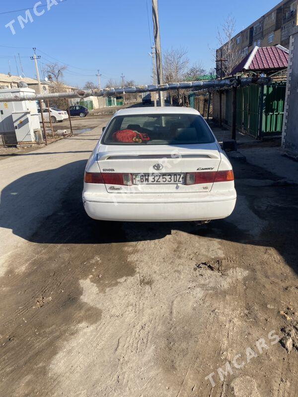 Toyota Camry 2000 - 100 000 TMT - Дашогуз - img 5