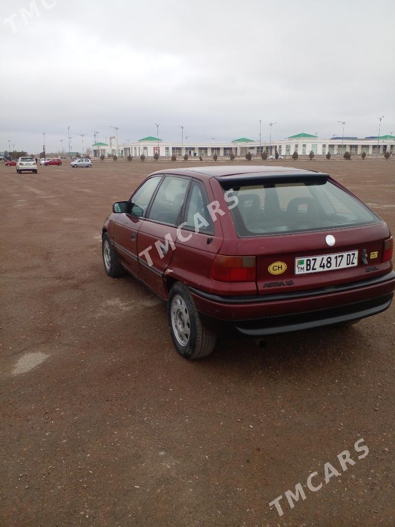 Opel Astra 1993 - 24 000 TMT - Дашогуз - img 3