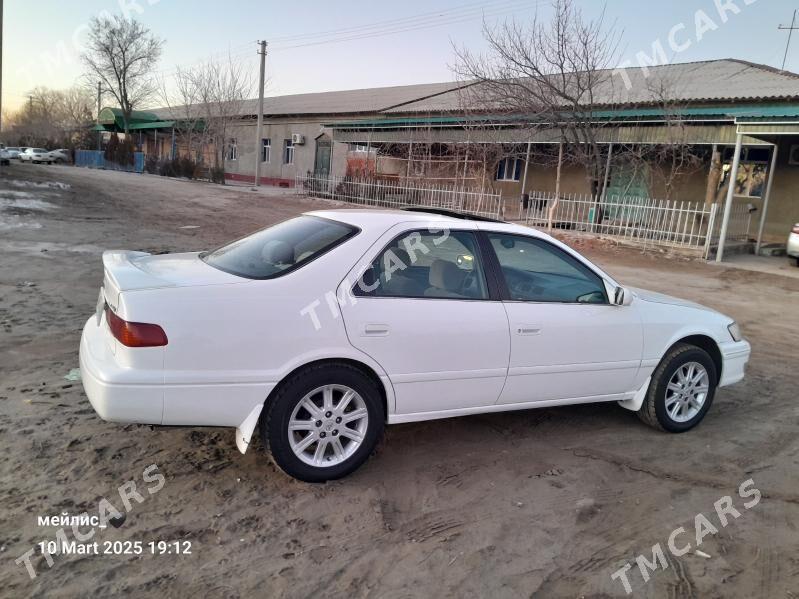 Toyota Camry 2001 - 130 000 TMT - Кёнеургенч - img 3