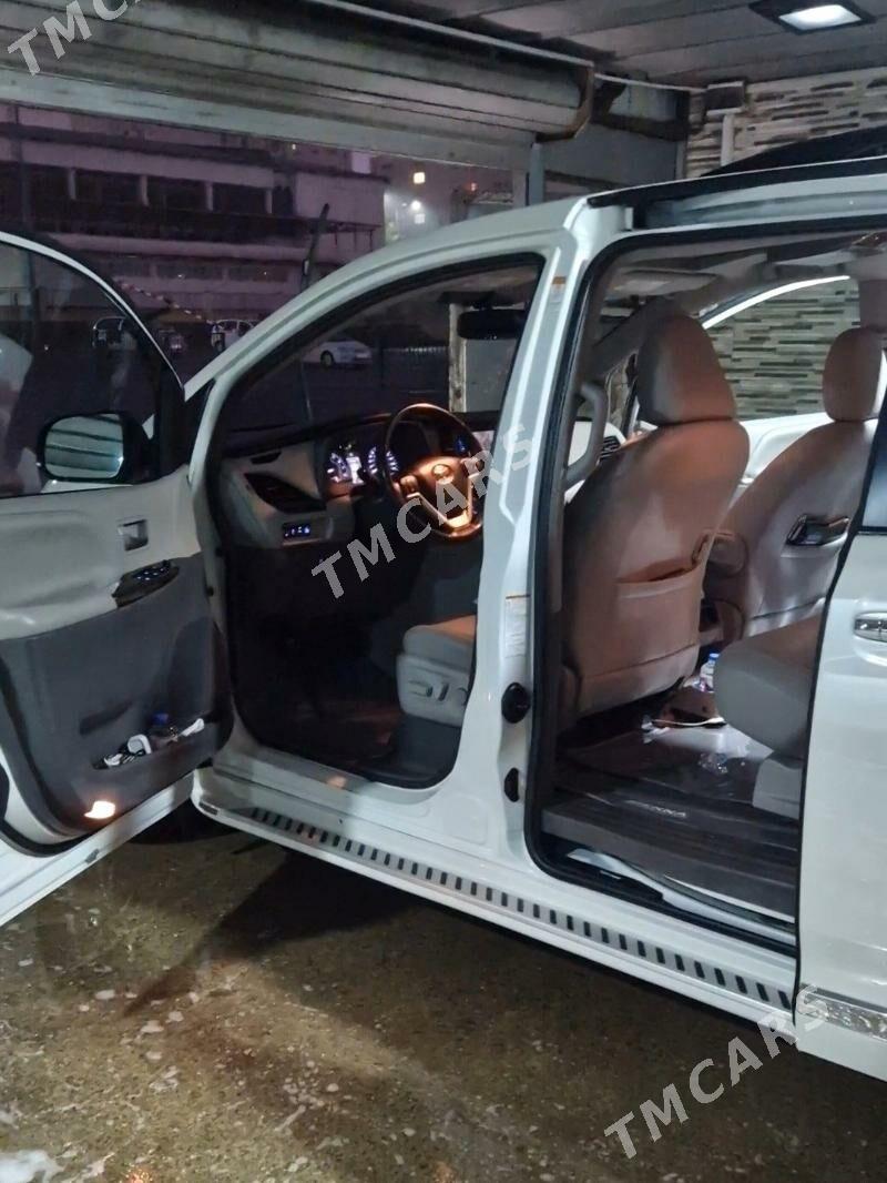 Toyota Sienna 2017 - 515 000 TMT - Aşgabat - img 7