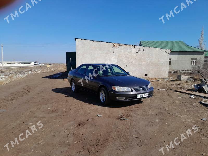 Toyota Camry 2001 - 120 000 TMT - Кёнеургенч - img 2