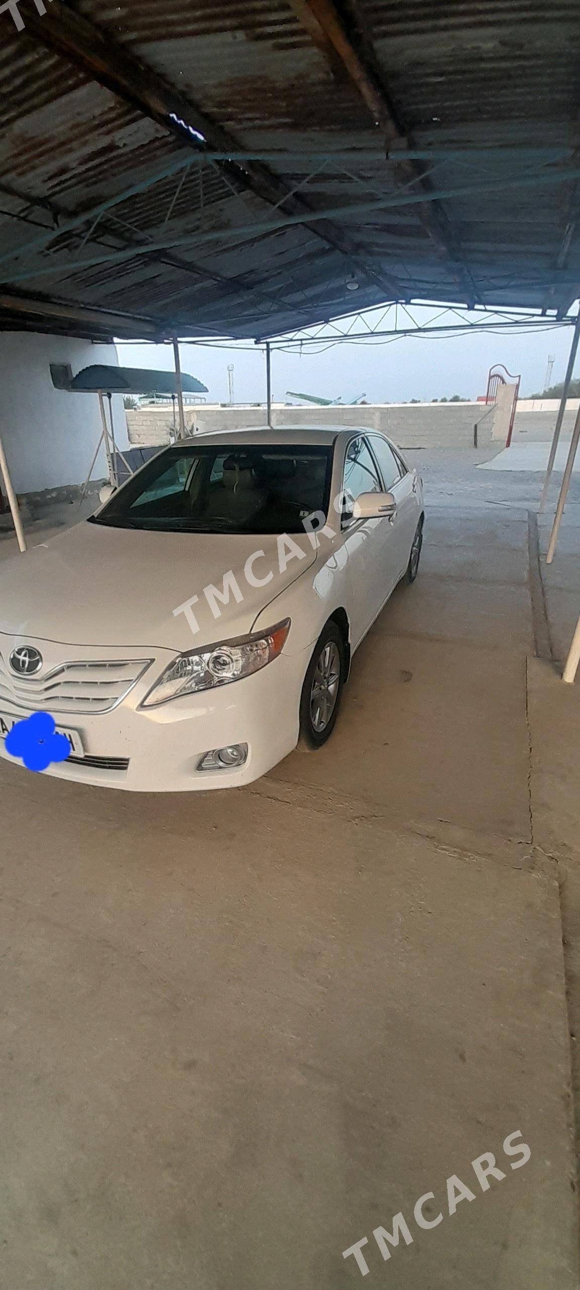 Toyota Camry 2011 - 175 000 TMT - Bäherden - img 4