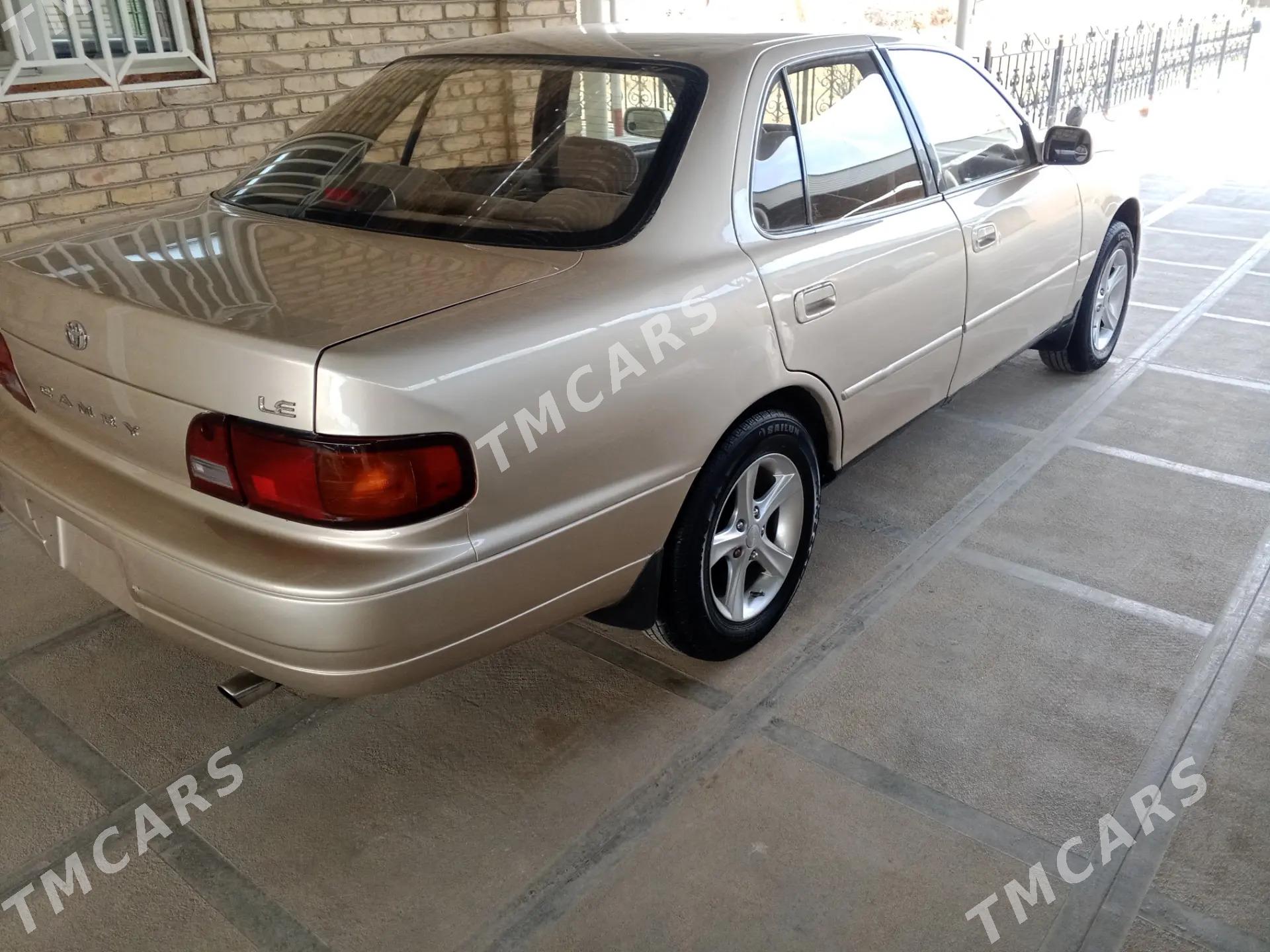 Toyota Camry 1995 - 80 000 TMT - Mary - img 3