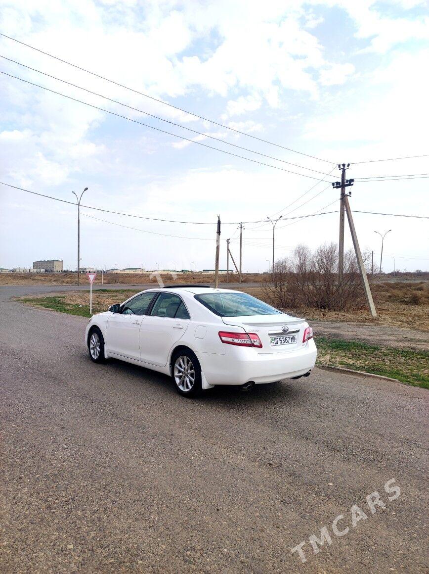 Toyota Camry 2010 - 189 000 TMT - Мары - img 3