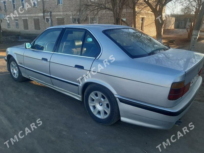 BMW 525 1995 - 50 000 TMT - Гурбансолтан Едже - img 7