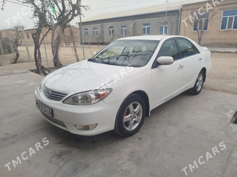 Toyota Camry 2003 - 143 000 TMT - Саят - img 5