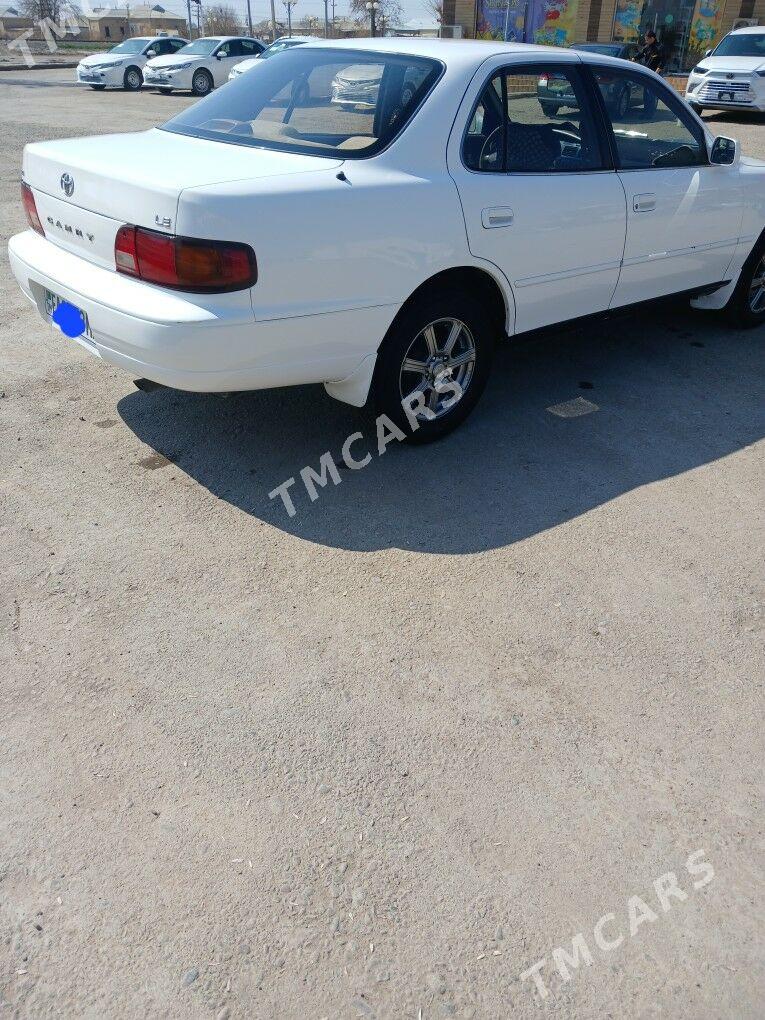 Toyota Camry 1995 - 82 000 TMT - Мары - img 2