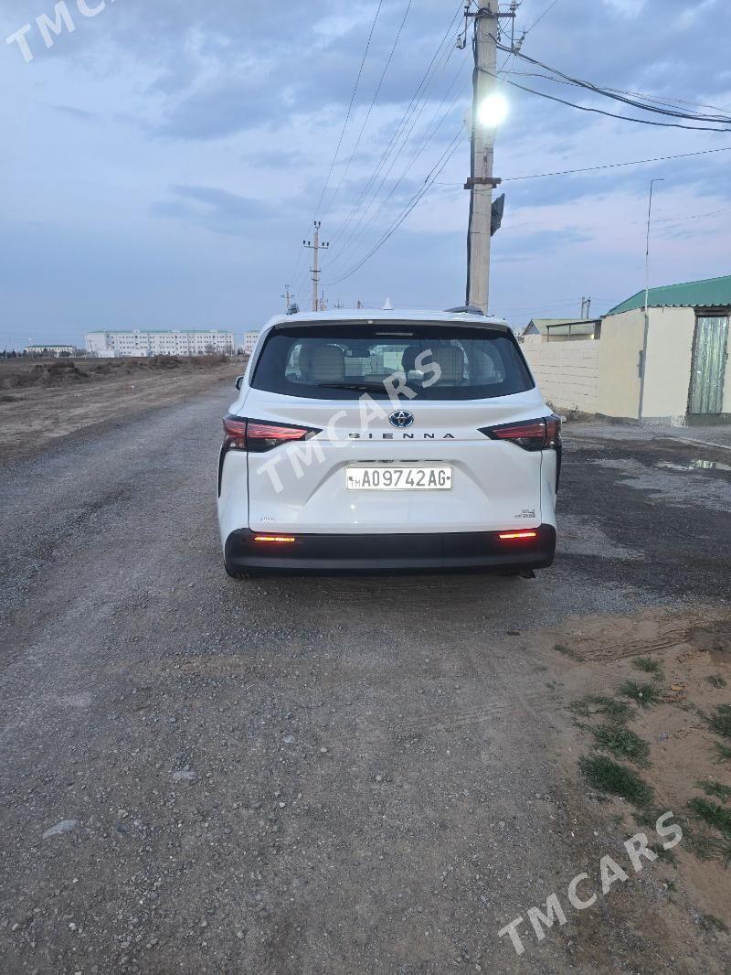 Toyota Sienna 2021 - 570 000 TMT - Aşgabat - img 5