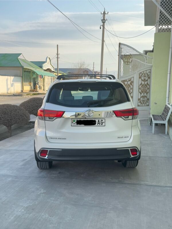 Toyota Highlander 2018 - 465 000 TMT - Aşgabat - img 2