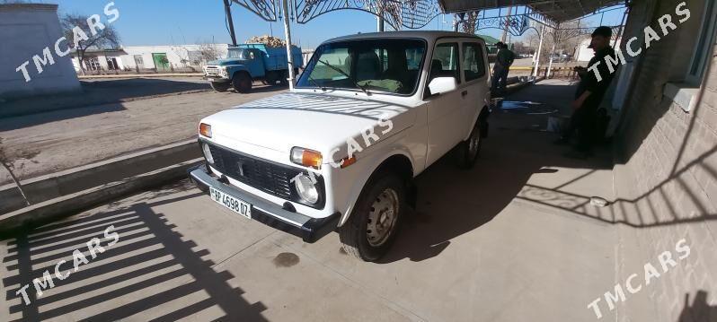 Lada Niva 2003 - 50 000 TMT - Гурбансолтан Едже - img 4