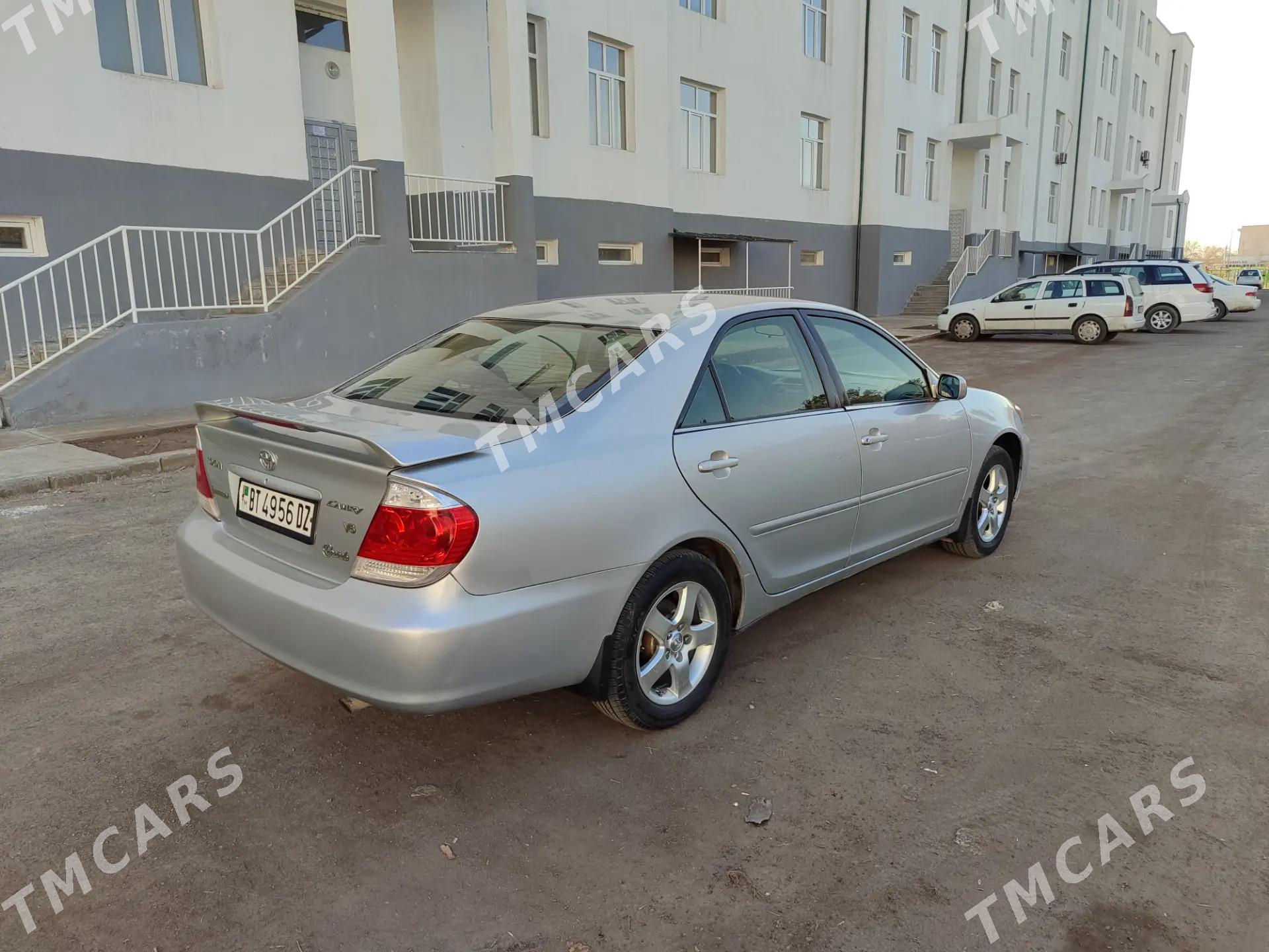 Toyota Camry 2003 - 125 000 TMT - Дашогуз - img 2