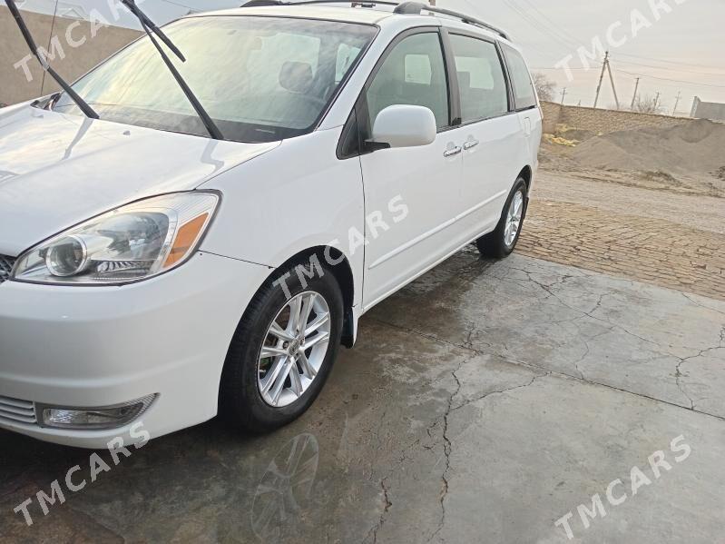 Toyota Sienna 2004 - 175 000 TMT - Сакарчага - img 4