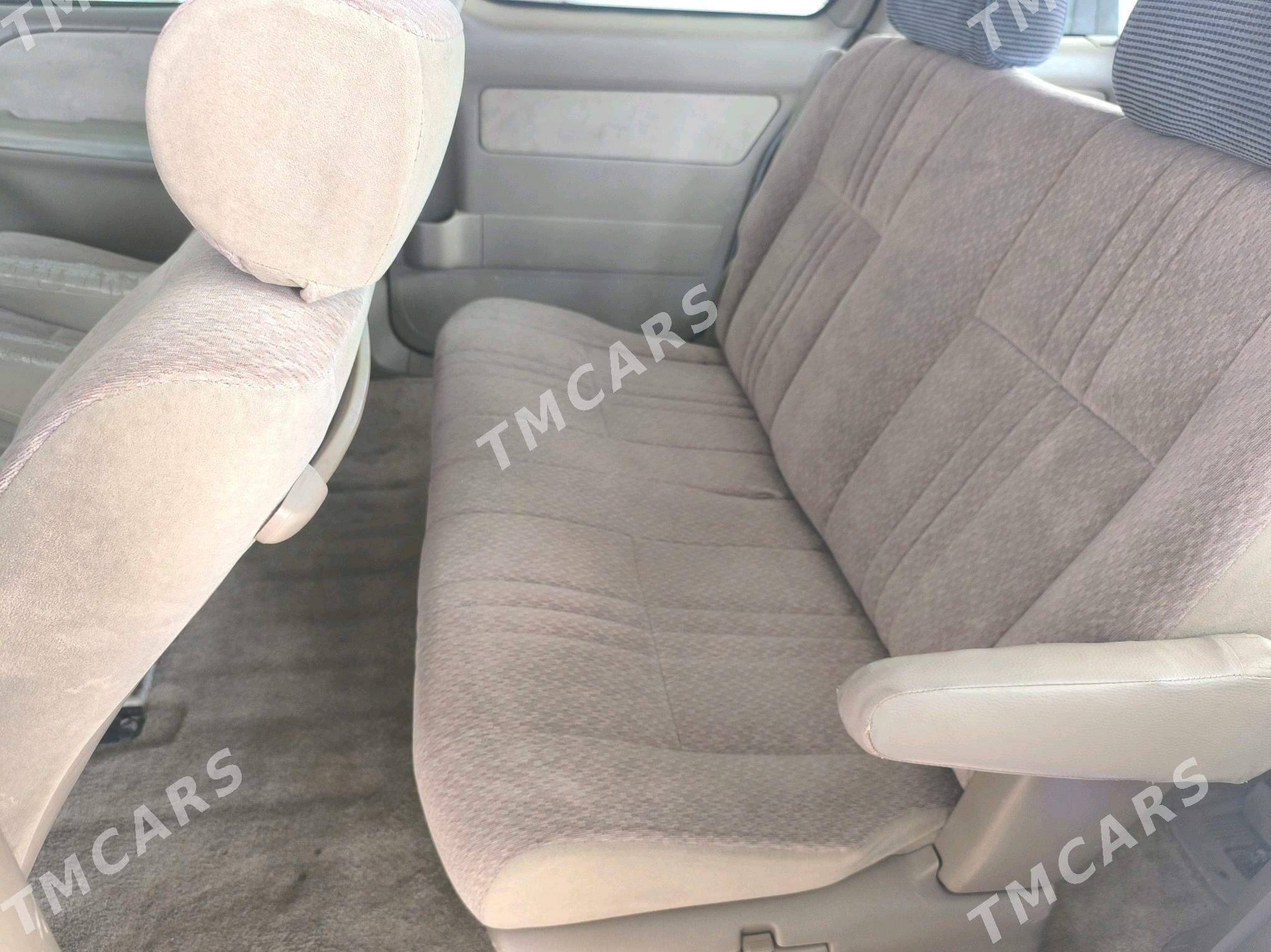 Toyota Sienna 2001 - 145 000 TMT - Теджен - img 5