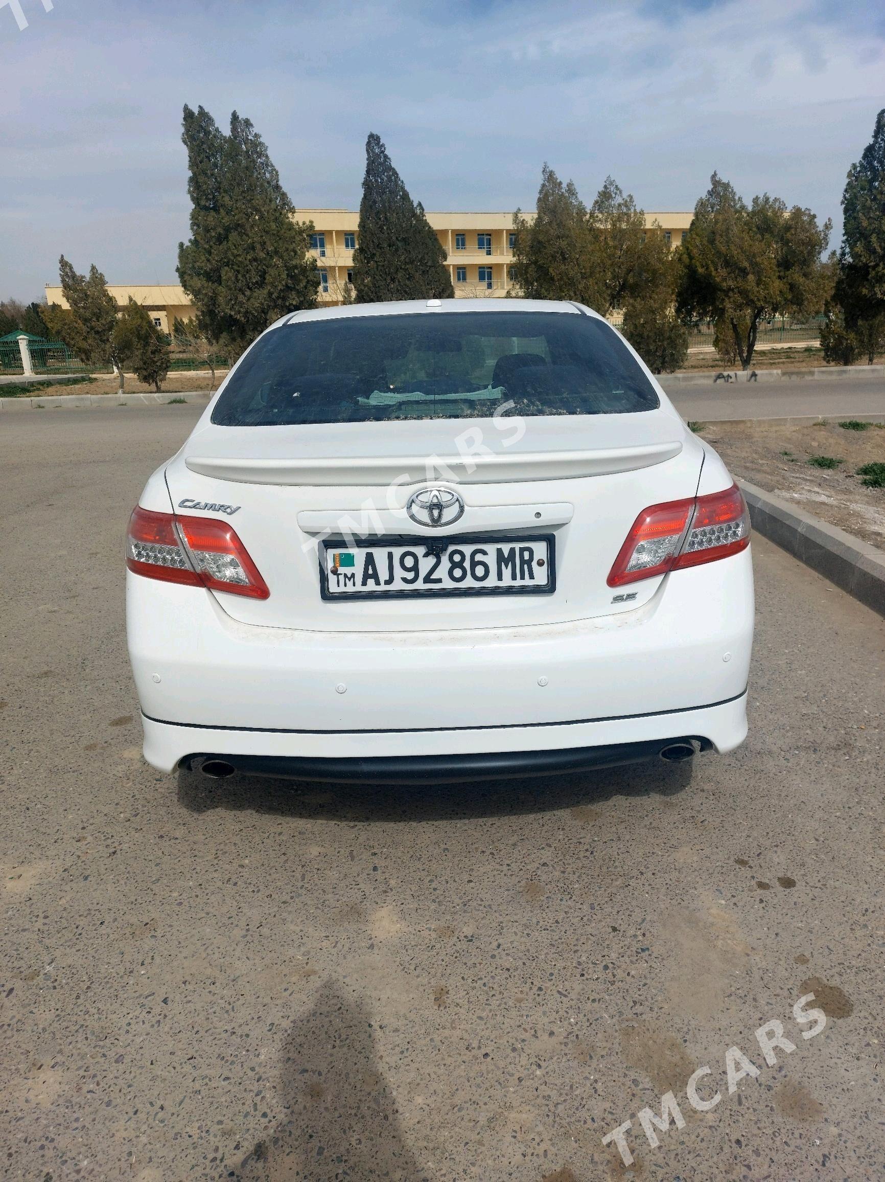 Toyota Camry 2011 - 220 000 TMT - Байрамали - img 4