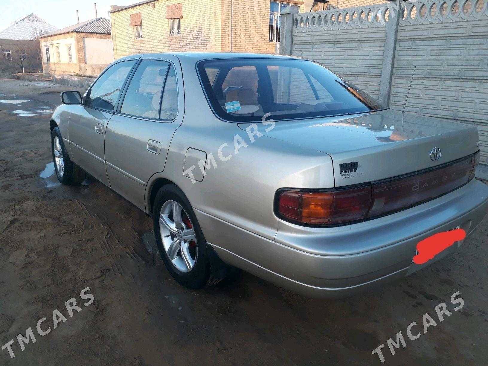 Toyota Camry 1994 - 77 000 TMT - Сакарчага - img 3