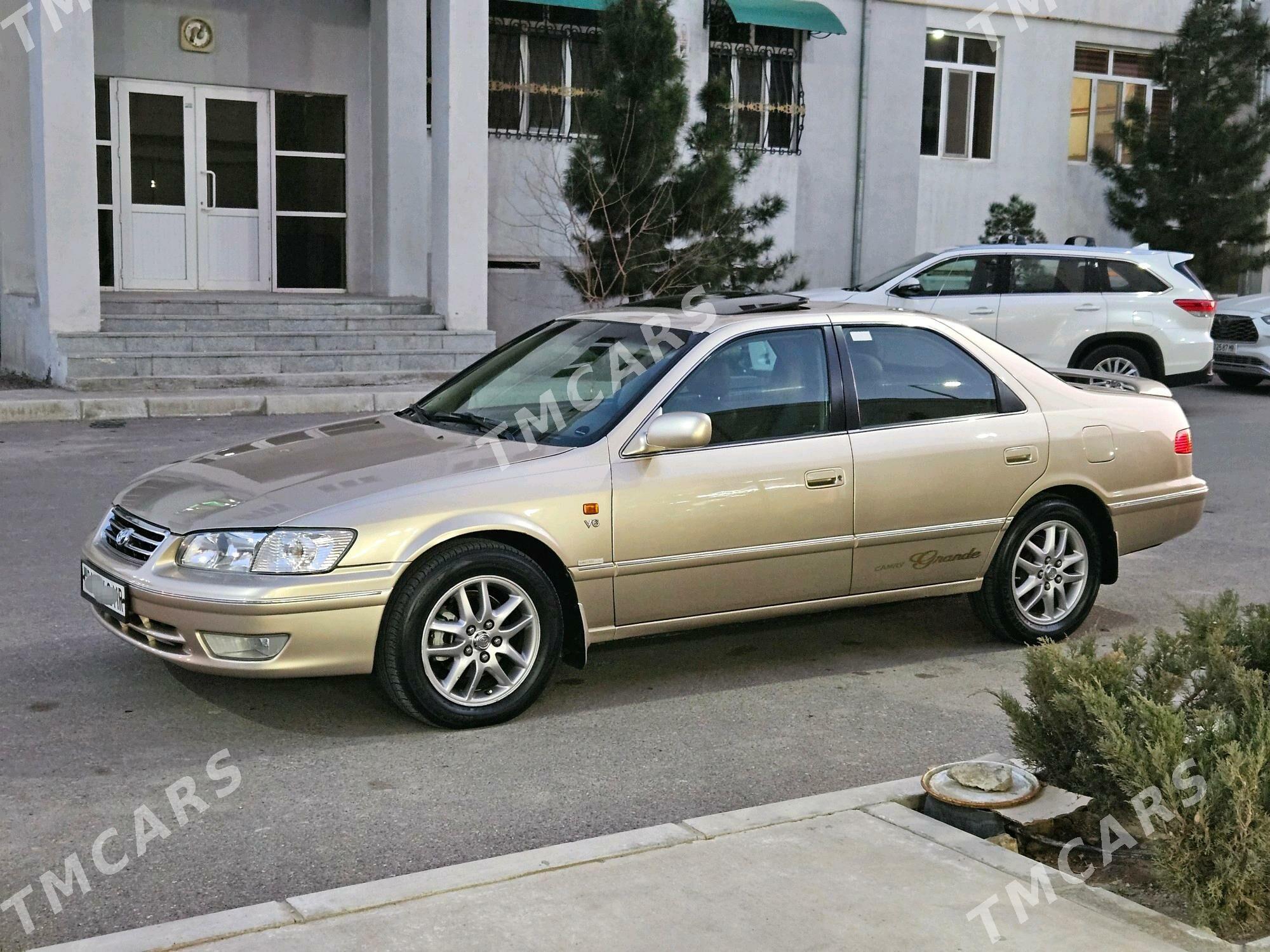 Toyota Camry 2000 - 205 000 TMT - Mary - img 6