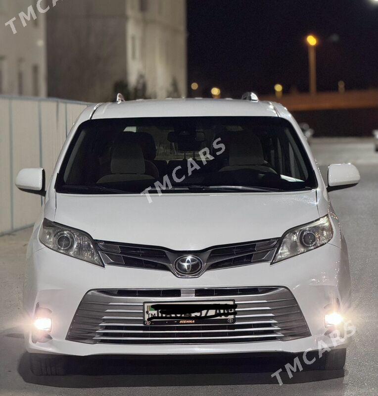 Toyota Sienna 2018 - 375 000 TMT - Aşgabat - img 2