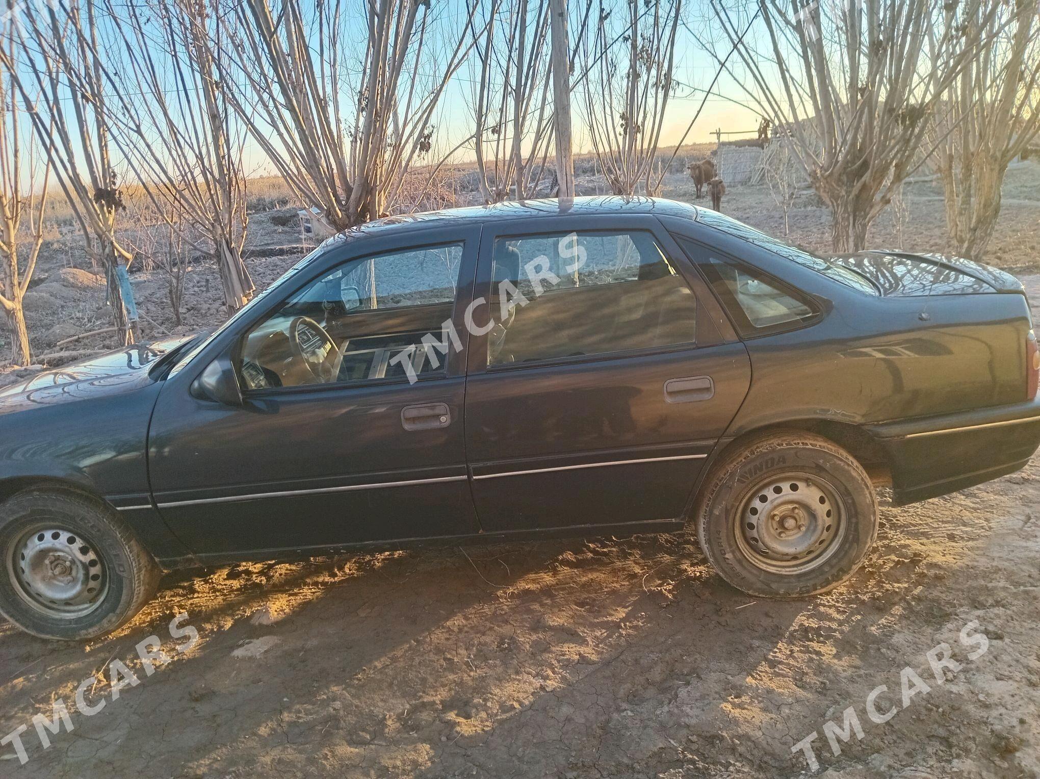 Opel Vectra 1989 - 15 000 TMT - Кёнеургенч - img 2