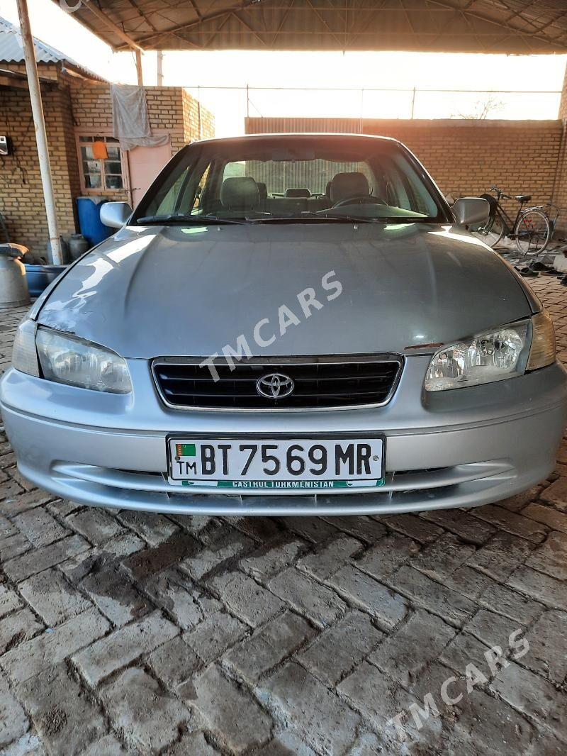 Toyota Camry 2001 - 115 000 TMT - Türkmengala - img 2