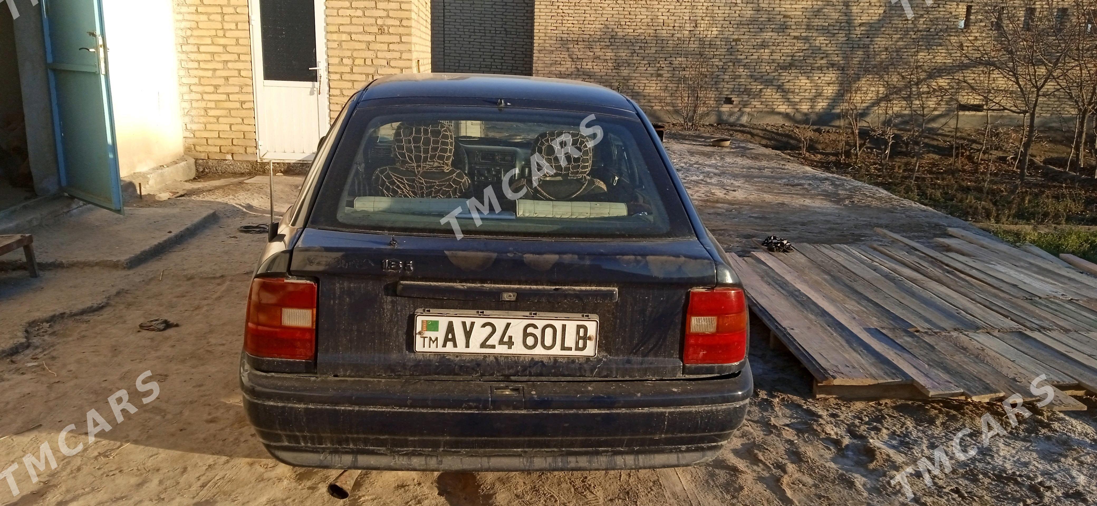 Opel Vectra 1992 - 25 000 TMT - Сейди - img 4