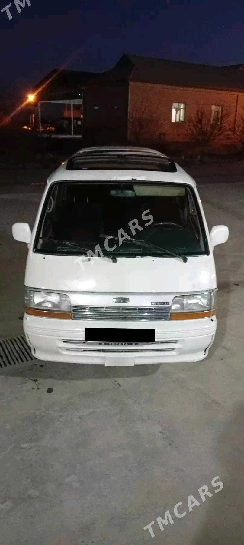 Toyota Hiace 1990 - 50 000 TMT - Мары - img 3