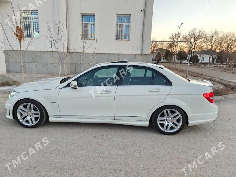 Mercedes-Benz C250 2012 - 260 000 TMT - Дашогуз - img 7