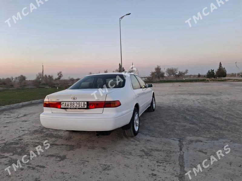 Toyota Camry 2000 - 125 000 TMT - Халач - img 4