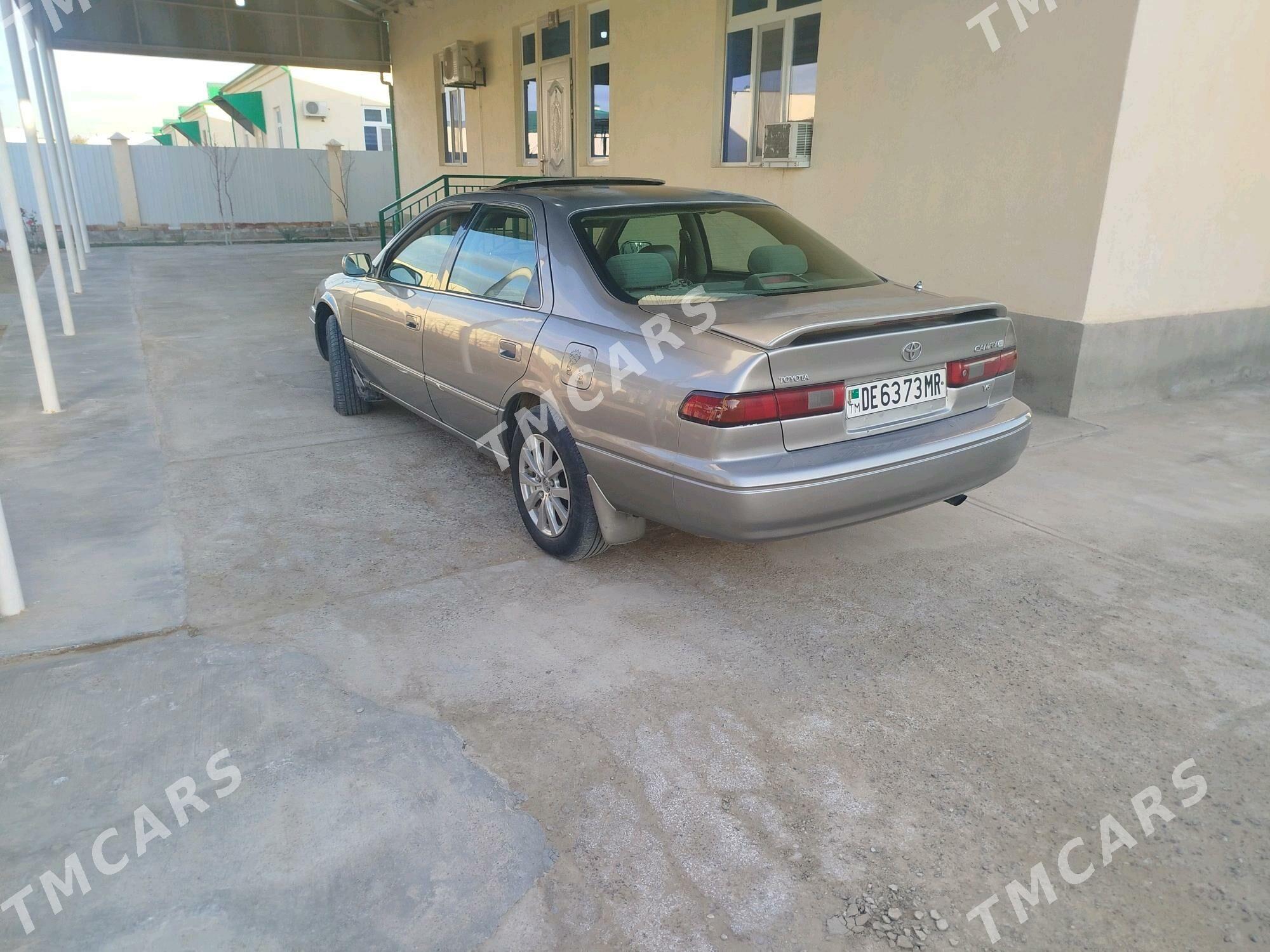 Toyota Camry 1998 - 106 000 TMT - Мары - img 3