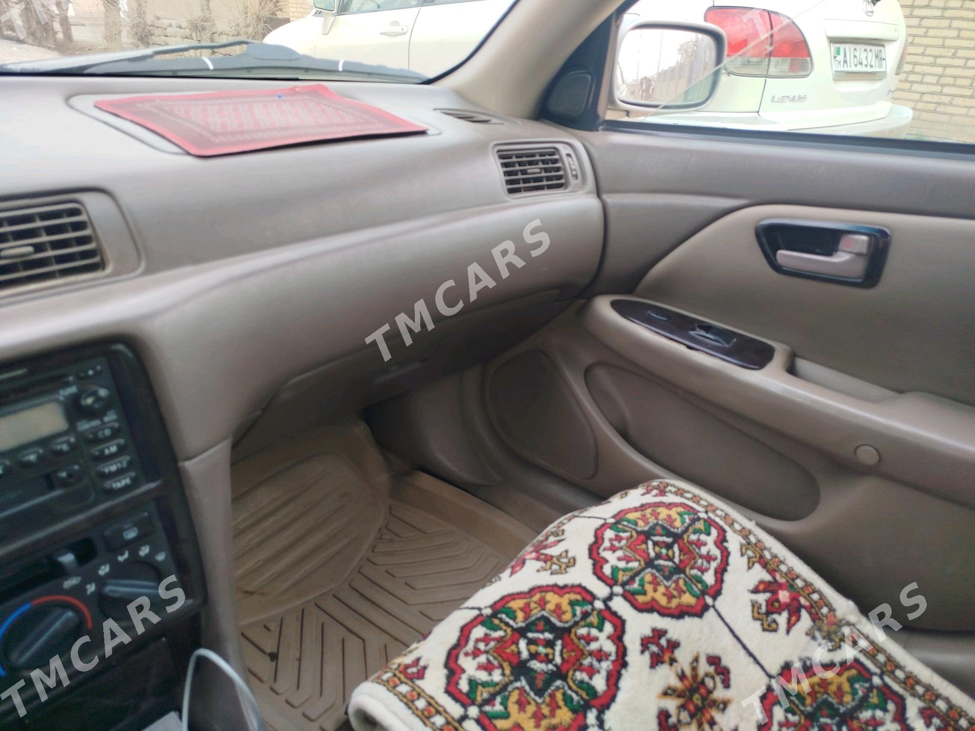 Toyota Camry 1998 - 106 000 TMT - Мары - img 6