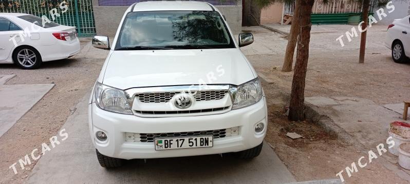 Toyota Hilux 2009 - 200 000 TMT - Türkmenbaşy - img 6