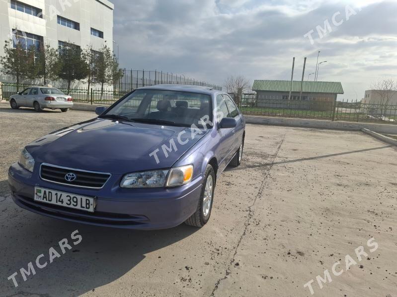 Toyota Camry 2000 - 140 000 TMT - Halaç - img 4