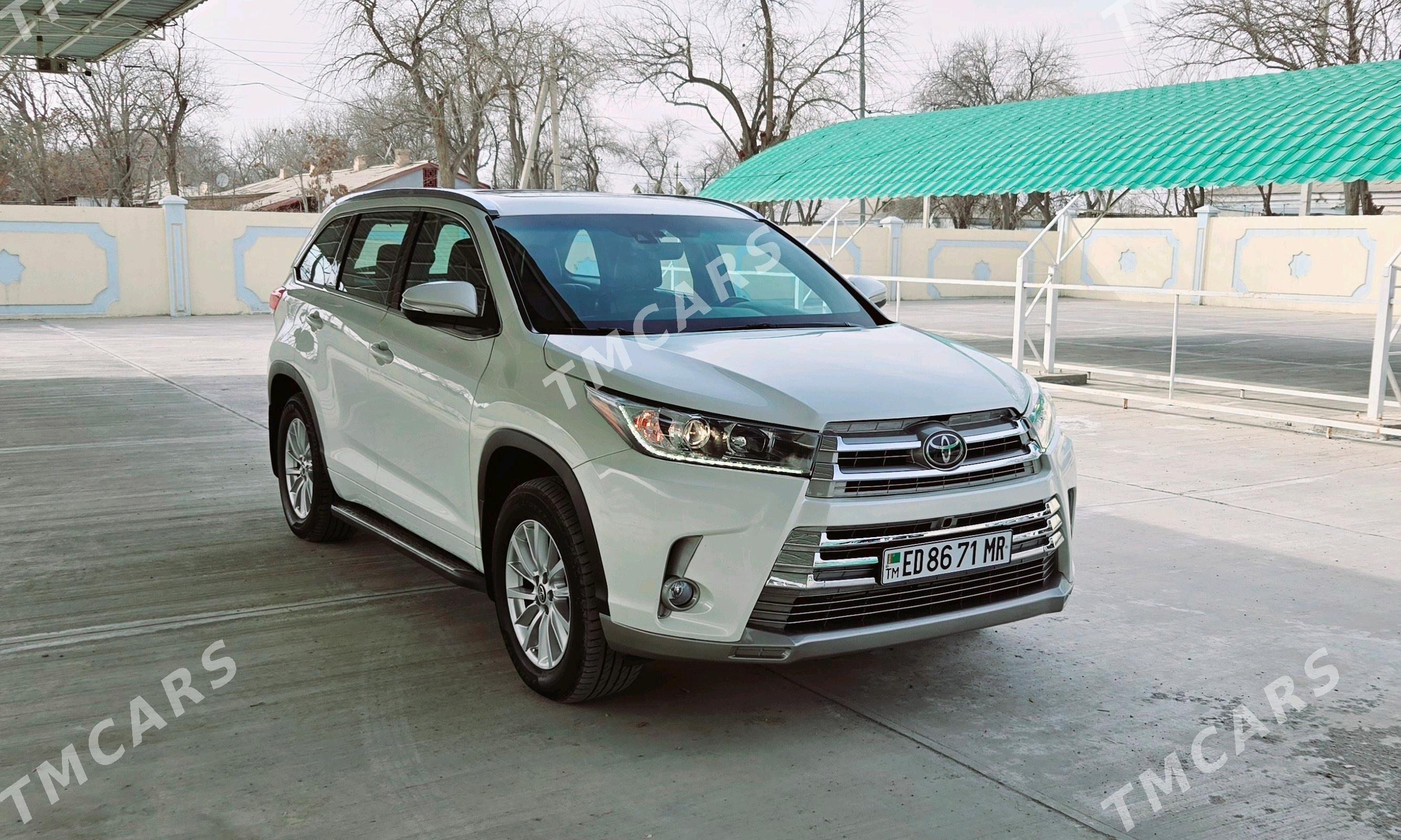 Toyota Highlander 2018 - 396 000 TMT - Baýramaly - img 3