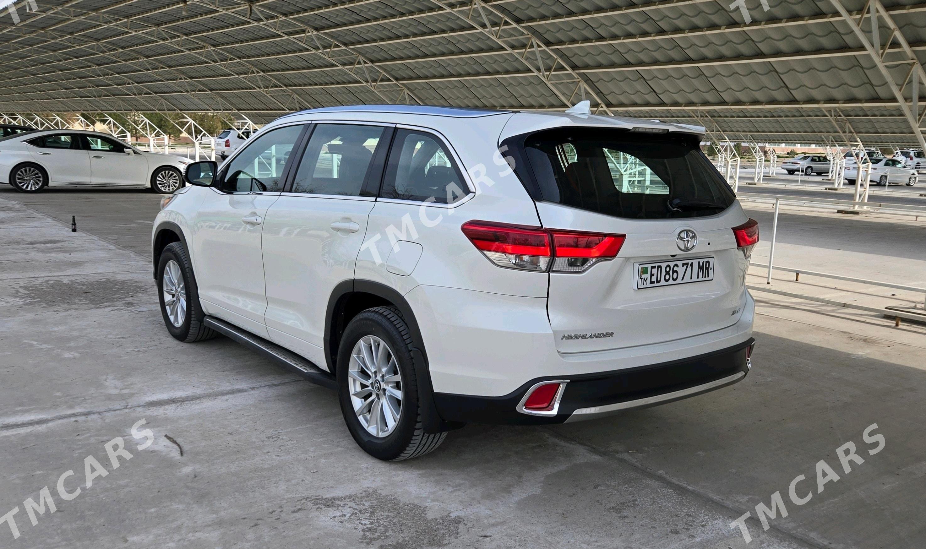 Toyota Highlander 2018 - 396 000 TMT - Baýramaly - img 4