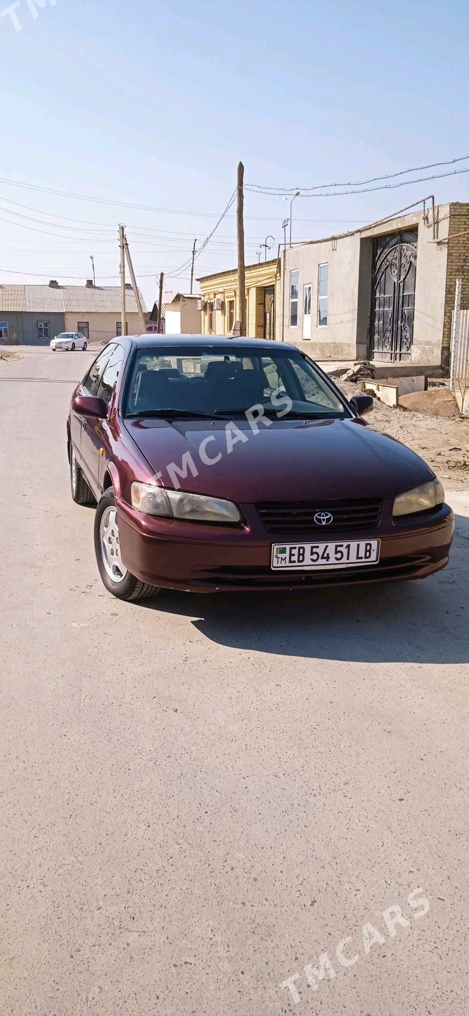 Toyota Camry 1998 - 94 000 TMT - Дянев - img 3
