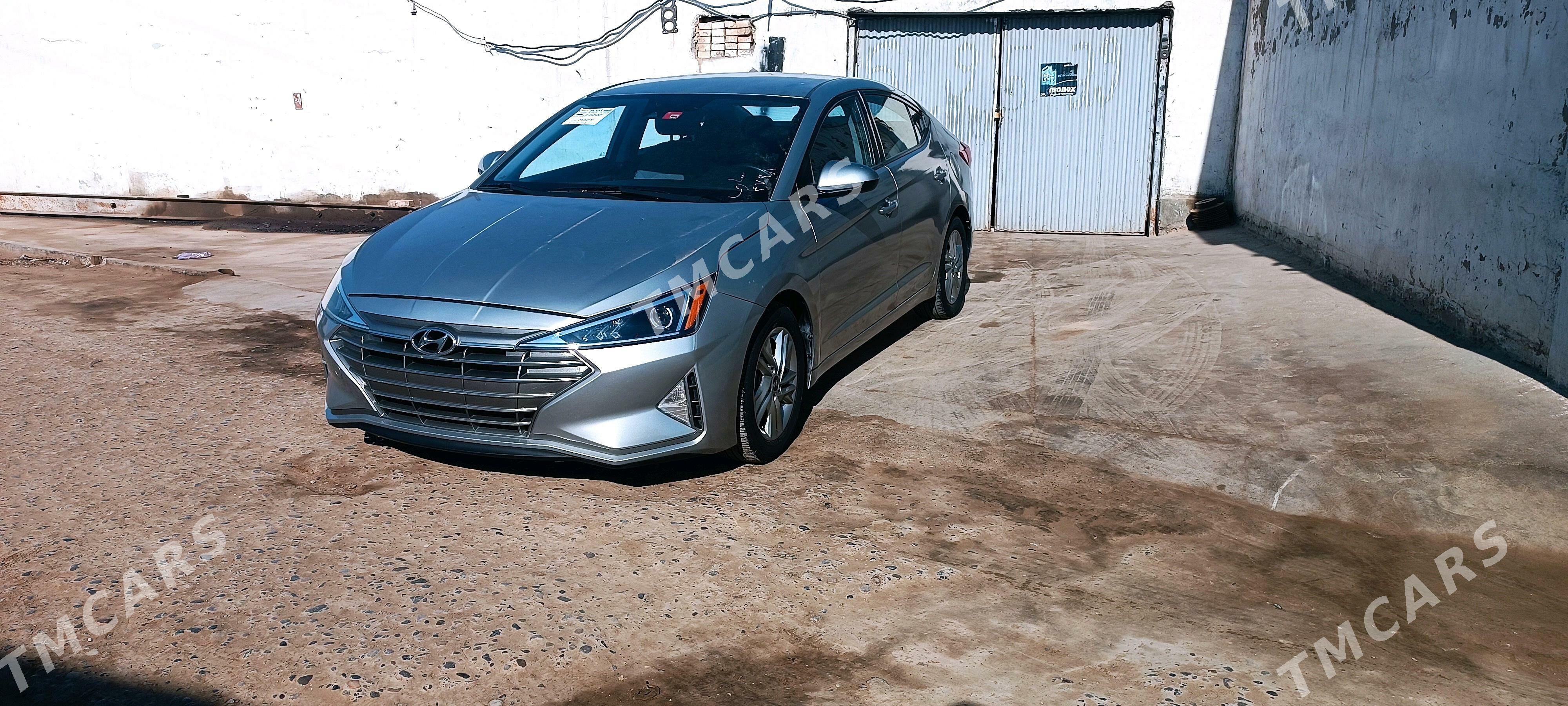 Hyundai Elantra 2019 - 215 000 TMT - Ёлётен - img 5