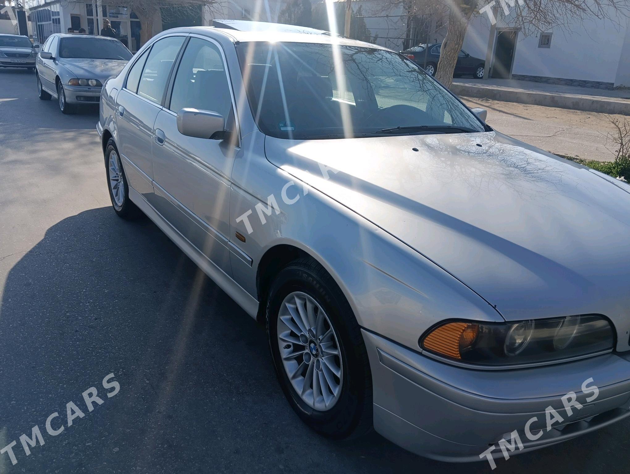 BMW E39 2000 - 100 000 TMT - Балканабат - img 3