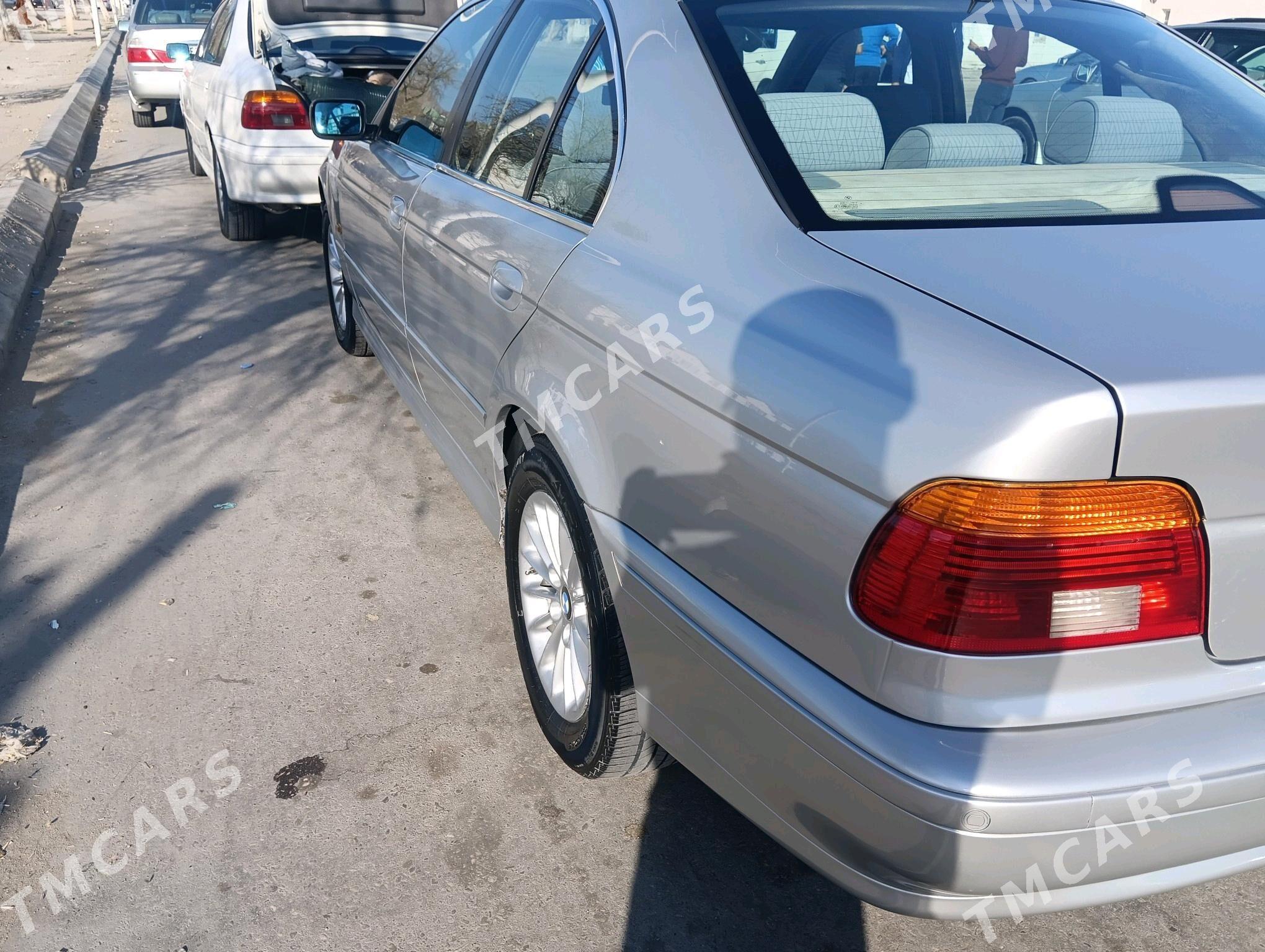 BMW E39 2000 - 100 000 TMT - Балканабат - img 5