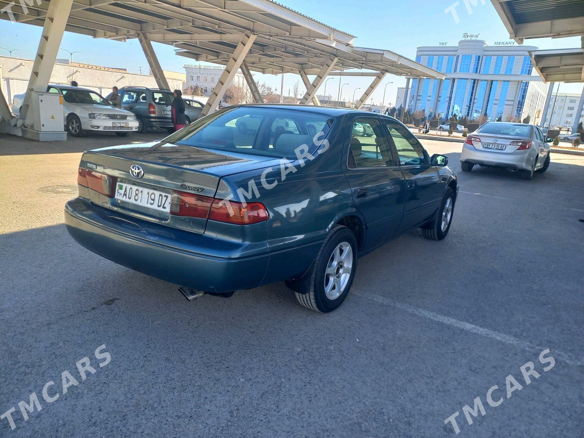 Toyota Camry 2001 - 97 000 TMT - Дашогуз - img 2