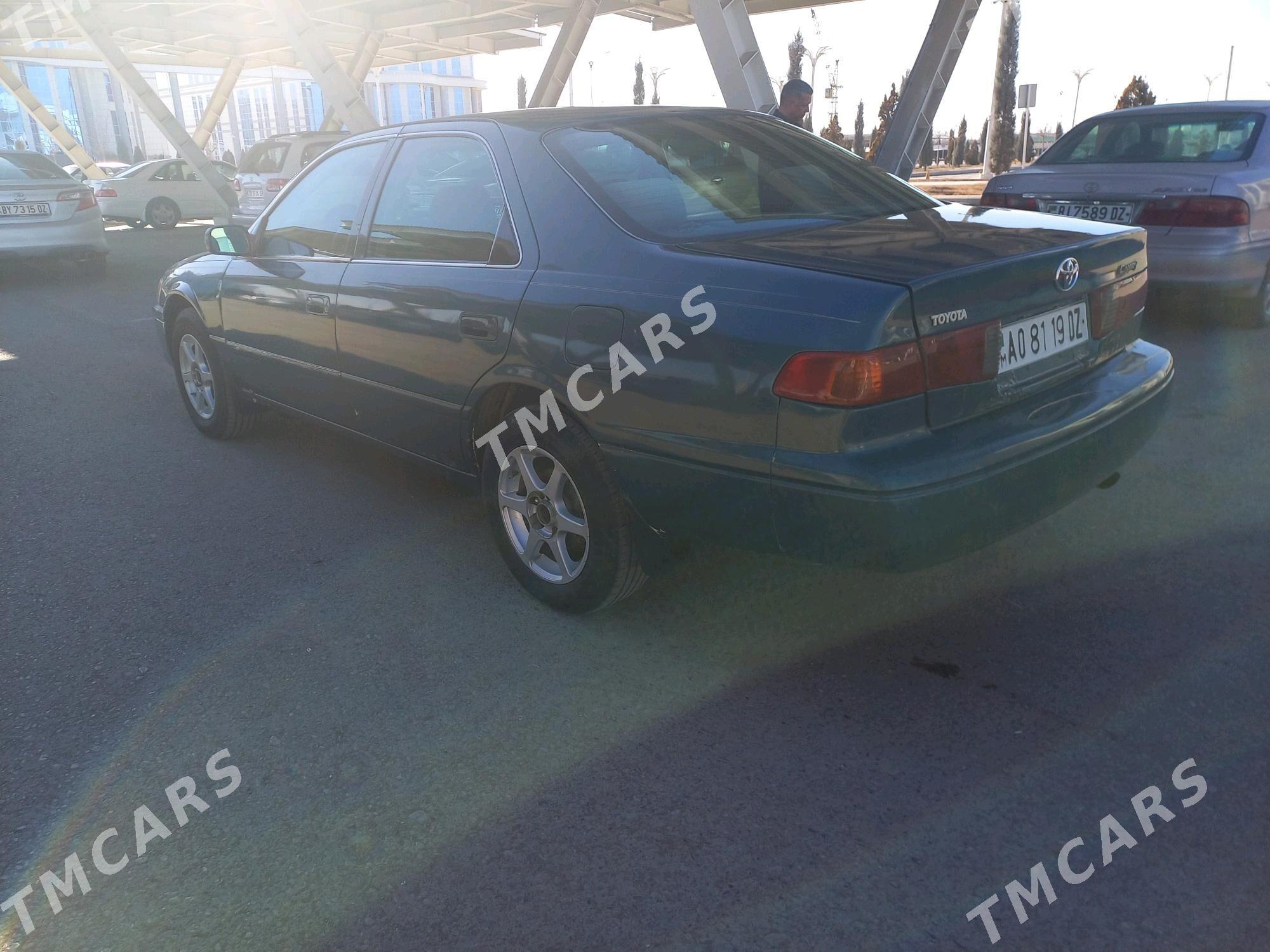 Toyota Camry 2001 - 97 000 TMT - Дашогуз - img 3