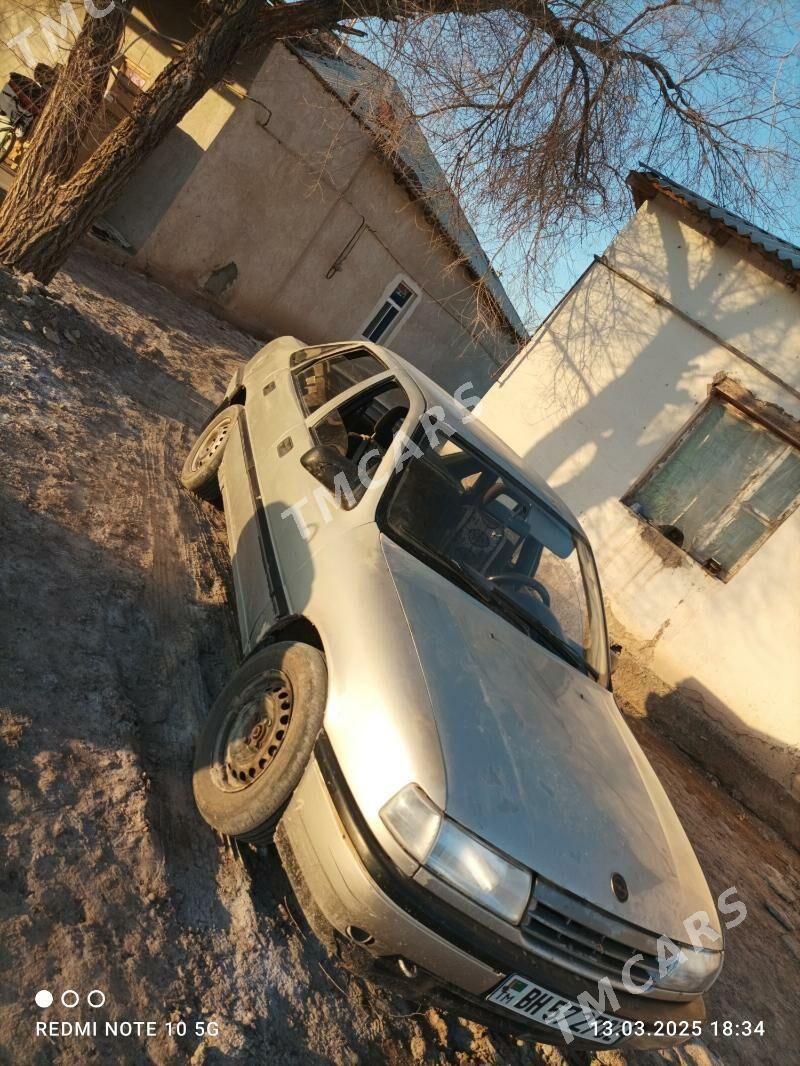 Opel Vectra 1991 - 30 000 TMT - Болдумсаз - img 2