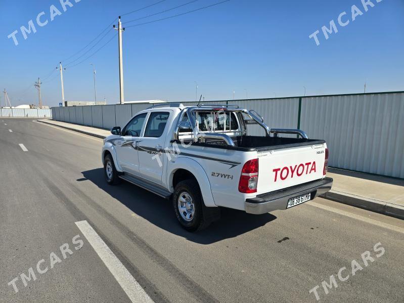 Toyota Hilux 2014 - 365 000 TMT - Мары - img 3