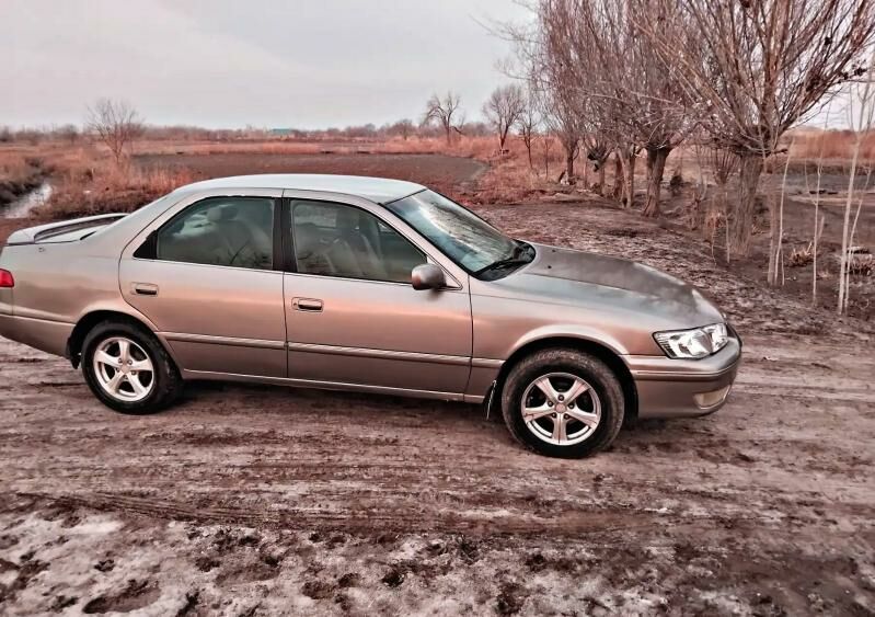 Toyota Camry 1998 - 100 000 TMT - Köneürgenç - img 3