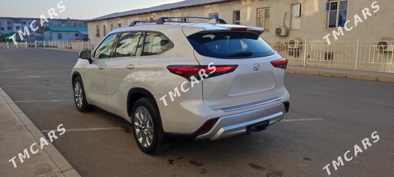 Toyota Highlander 2021 - 570 000 TMT - Мары - img 7