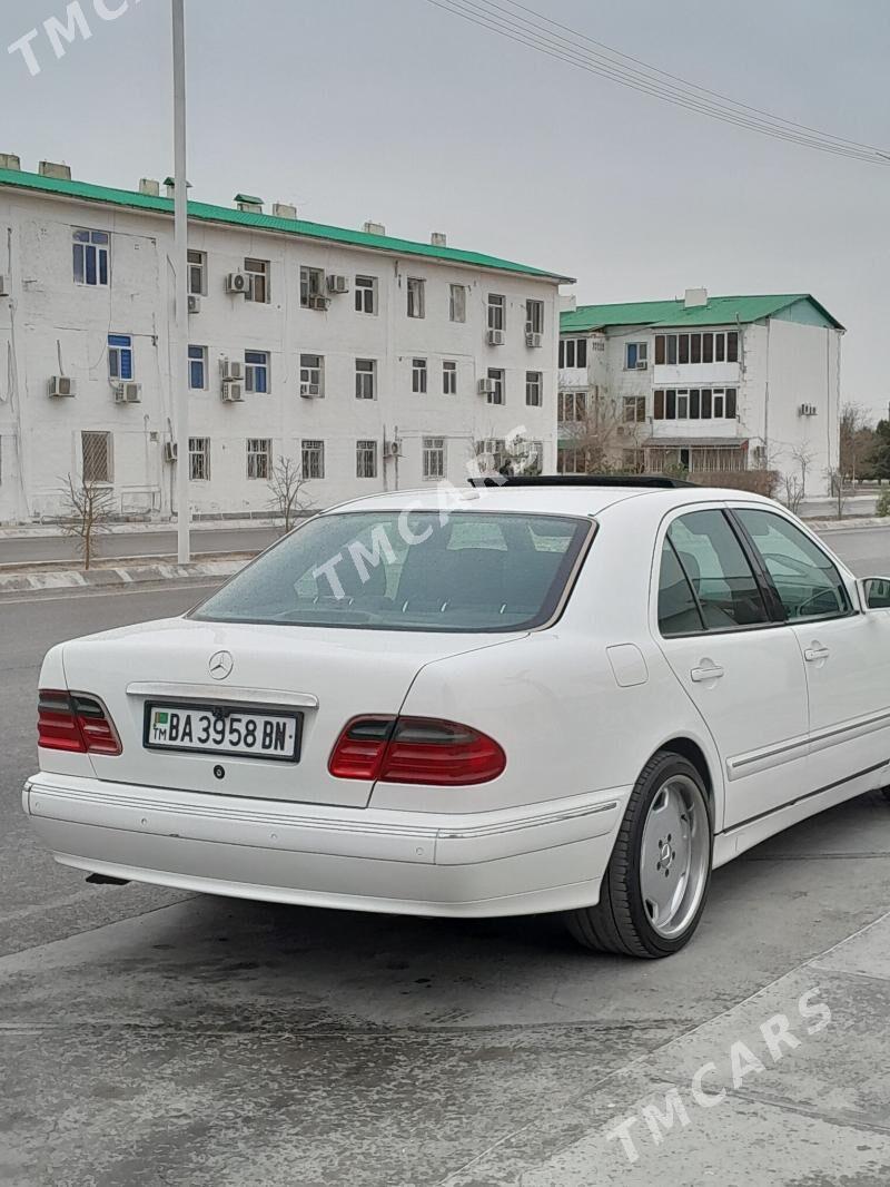 Mercedes-Benz E320 2001 - 100 000 TMT - Балканабат - img 6