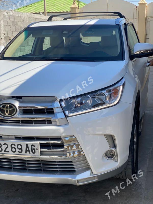 Toyota Highlander 2018 - 414 000 TMT - Büzmeýin GRES - img 5